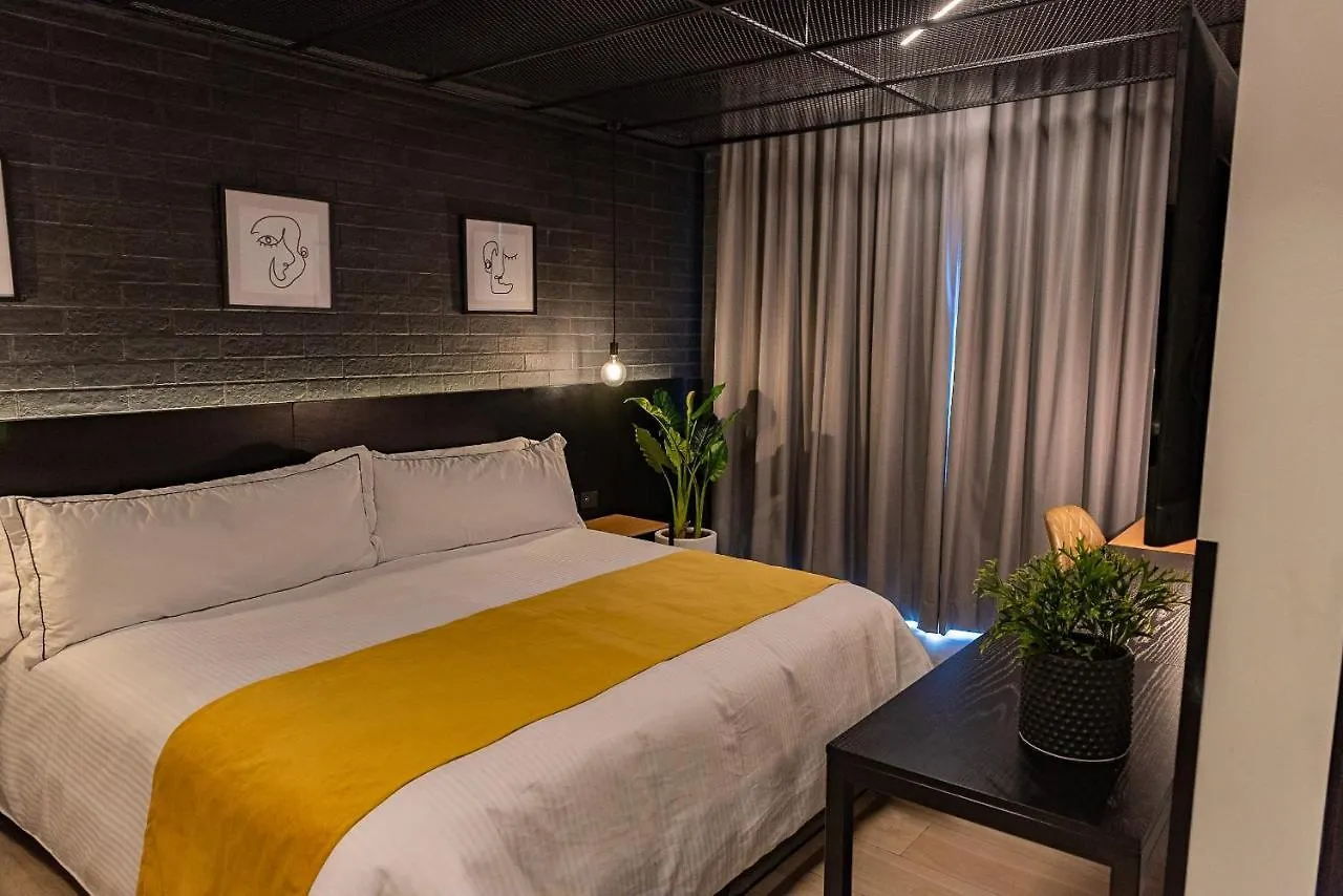 ****  Fulton Business Luxury Hotel Guadalajara Mexico
