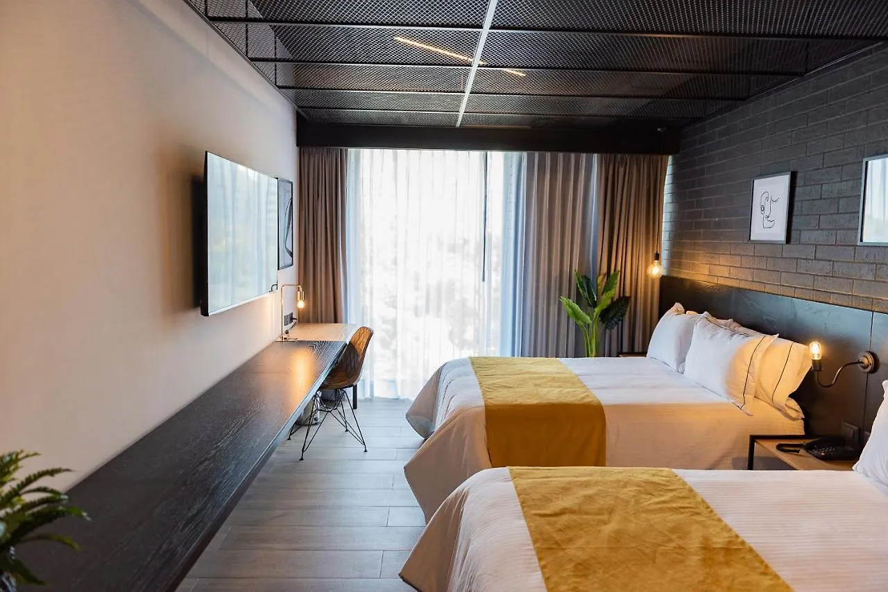 ****  Fulton Business Luxury Hotel Guadalajara Mexico